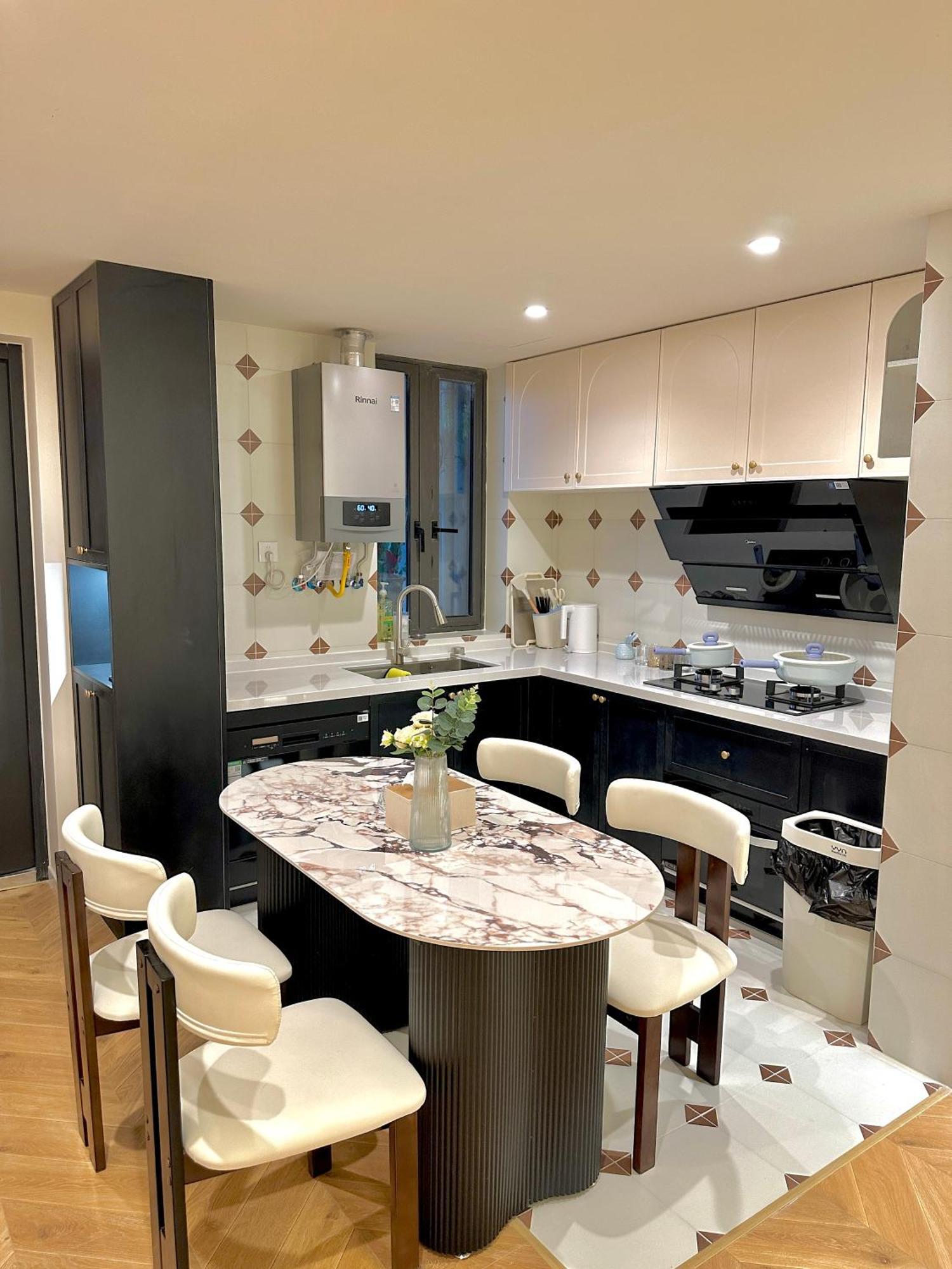 Zhome-fudi Garden-near The Bund Apartment *